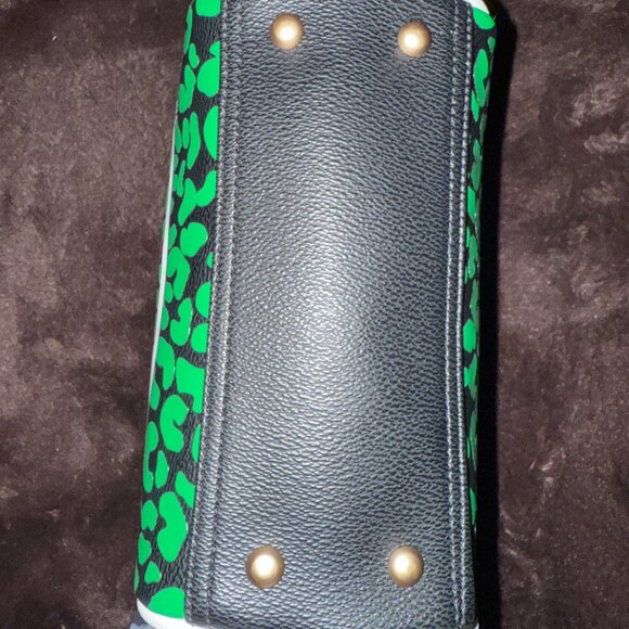 Von Dutch Lime Green Cheetah Print Bowling Crossbody Handbag NWT - Picture 4 of 8